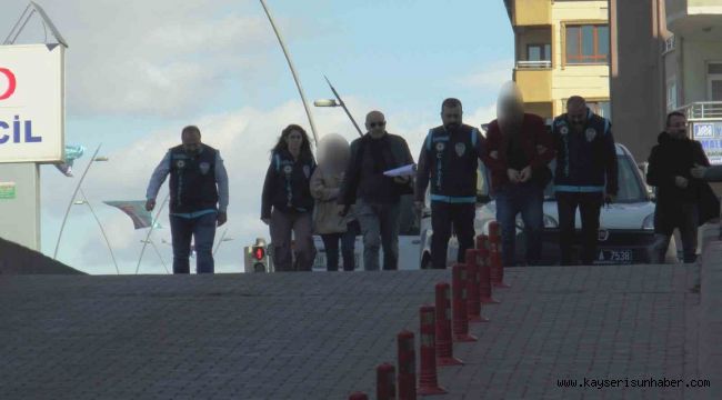 1 kişinin hayatını kaybettiği kavgaya karışan 2 kişi adliyeye sevk edildi