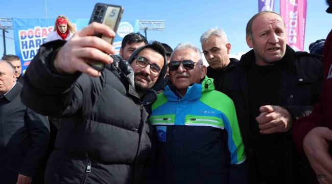 Başkan Büyükkılıç, Erciyes'teki muhteşem Kış Festivaline katıldı