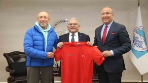 Başkan Büyükkılıç, Türkiye Tenis Federasyonu Başkanı Durmuş ile spor şehri Kayseri'ye yakışacak projeleri istişare etti