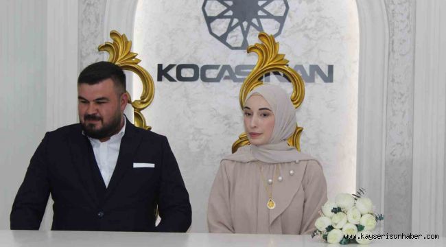 Bu çiftler evlilik yıl dönümünü 4 yılda bir kutlayacak