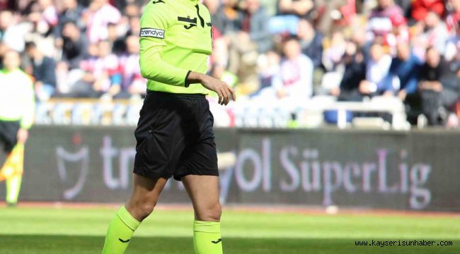 Çaykur Rizespor - Kayserispor maçını Burak Pakkan yönetecek