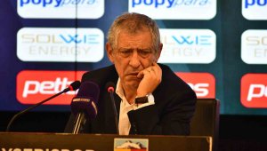 Fernando Santos: "İki takım da maçı kazanmak için oynadı ama beraberlik çıktı"