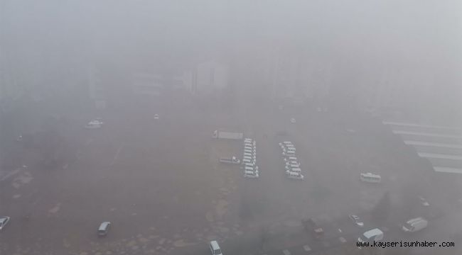 Kayseri güne sisle uyandı: Görüş mesafesi 10 metreye düştü