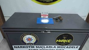 Kayseri'de uyuşturucu operasyonu: 3 gözaltı