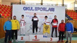 Kayserili karatecilerden 10 madalya