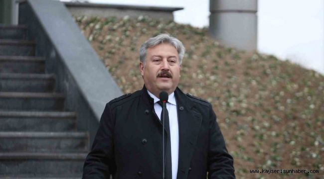 Tekrar aday olan Başkan Palancıoğlu'na personelinden tebrik