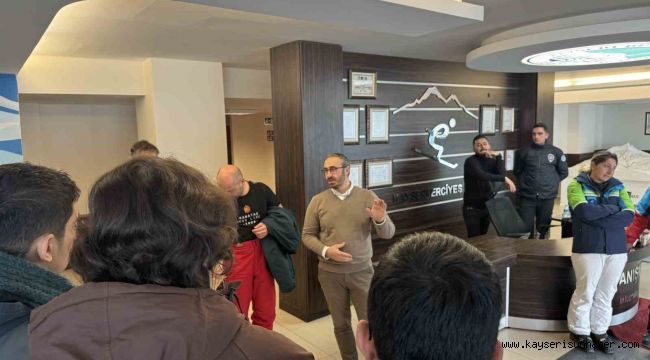 Türkiye'nin köklü lisesinin öğrencileri Erciyes'te buluştu