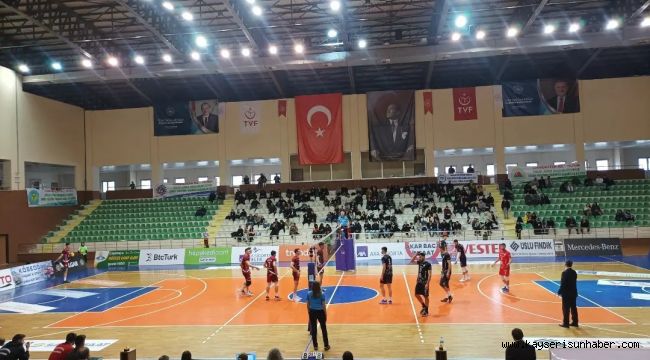 AXA Efeler Ligi: Akkuş Belediyespor: 3- Develi Belediyespor: 1