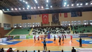 AXA Efeler Ligi: Akkuş Belediyespor: 3- Develi Belediyespor: 1