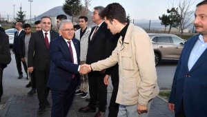 Başkan Büyükkılıç; ERÜ öğrencilerinin iftar sofrasına konuk oldu