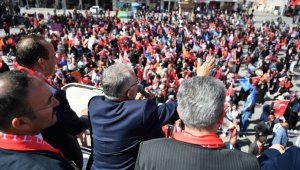 Başkan Büyükkılıç: "Şehrin doğusu da batısı da bizim, ortası da bizim"