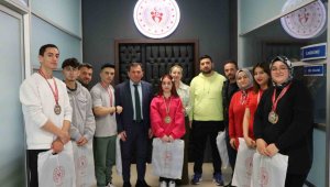 Bilek güreşinde Kayseri'ye 10 madalya