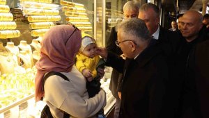 Esnafla buluşan Büyükkılıç: 