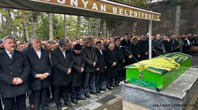 Hüseyin Akay'ın acı günü: Vefat eden annesi son yolculuğuna uğurlandı