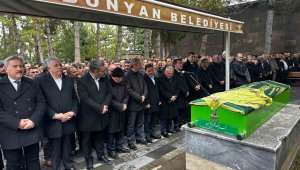 Hüseyin Akay'ın acı günü: Vefat eden annesi son yolculuğuna uğurlandı