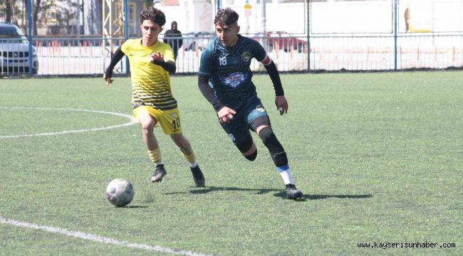 Kayseri U17 Ligi: Kocasinan Şimşekspor: 0 - Talasgücü Belediyespor:4