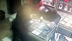 Kayseri'de sarrafı boğazından bıçaklayarak öldüren sanığa ceza yağdı