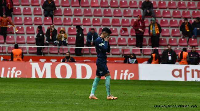 Kayserispor ilk kez kırmızı kart gördü