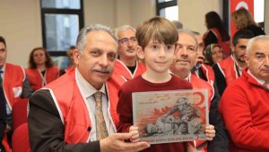 Kızılay'dan Başkan Yalçın'a övgü ve teşekkür plaketi