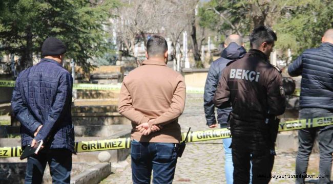 Mezarlıkta 4 aylık cenin bulundu