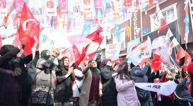 Sarıoğlan'da coşkulu kalabalık, Başkan Büyükkılıç'ı bağrına bastı