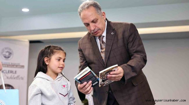 Talas'ta kitap kurtları ödüllendirildi