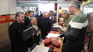 Üzüm'den gündüz esnaf ziyaretleri, akşam gençlik buluşmaları