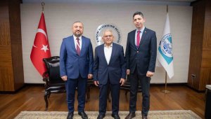 Başkan Büyükkılıç'a 