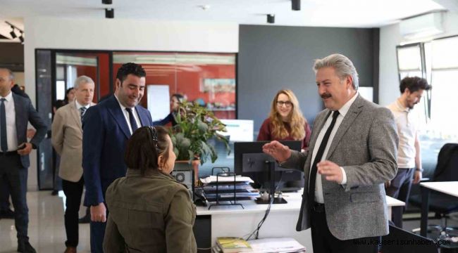 Başkan Palancıoğlu, personeli ile bayramlaştı