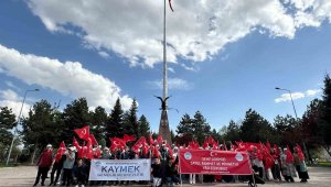 Büyükşehir KAYMEK öğrencilerinden Şehitler Haftası'nda anlamlı ziyaret