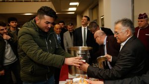 Büyükşehir'den gençlere 10 milyon porsiyon çorba ikramı