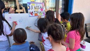 Büyükşehir'in Çocuk Kütüphanesi'nde "23 Nisan" coşkusu