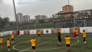 Görme Engelliler Futbol Milli Takımı Kayseri'de kampa girdi