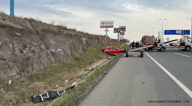 Kayseri'de kazada paramparça olan aracın sürücüsü hayatını kaybetti