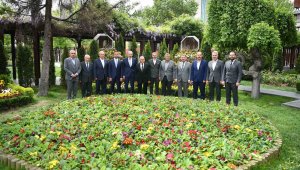 KTO heyetini ağırlayan Başkan Büyükkılıç'a "birlik" vurgusu