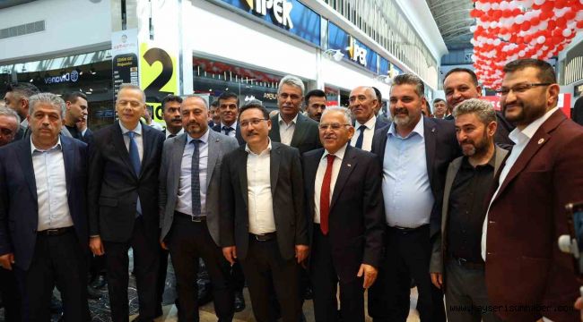 KumsMall'da 'Mobilyada Moda Show' başladı