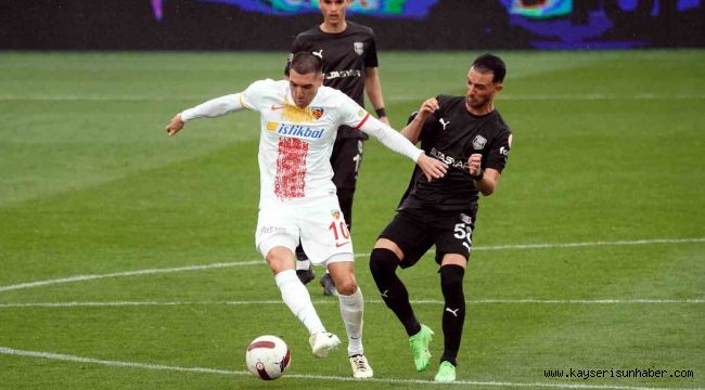 Mehdi Bourabia cezalı duruma düştü