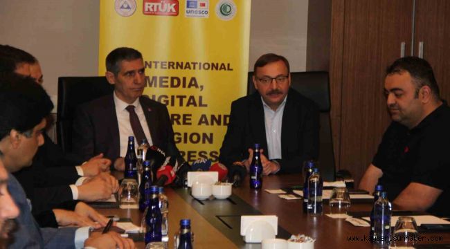 RTÜK Başkanvekili Karadaş: "İslamiyet'e ve Müslümanlara karşı dışlayıcı tutuma, yine onların kullandıkları yöntemleri kullanarak cevap vermek mecburiyet haline gelmiştir"