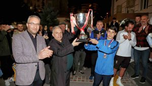 Talas Sporcu Fabrikası göğüs kabartıyor