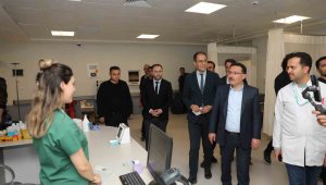 Vali Çiçek, Develi Dr. Ekrem Karakaya Devlet Hastanesi'ne çalışma ziyareti