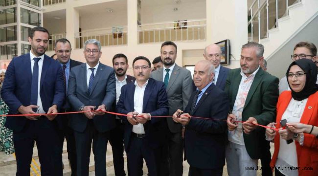 Vali Çiçek: "Turizm fakültelerinde okuyan öğrenciler bu memleket için milli görev yapıyor"