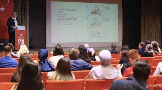 AGÜ Sosyal Bilimler Enstitüsü'nde 'Ortadoğu'da Sürdürülebilirlik' çalıştayı yapıldı