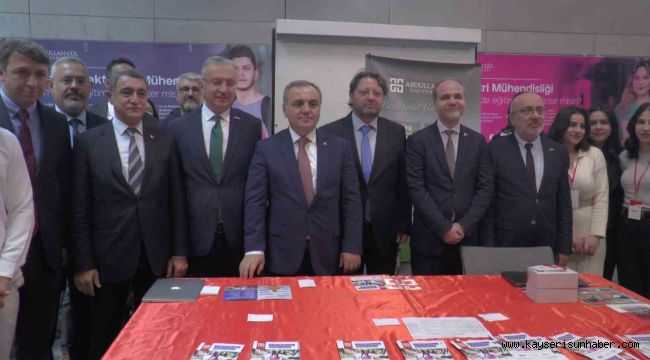 AÜB Üniversite Tanıtım ve Tercih Fuarı AGÜ'de gerçekleşti