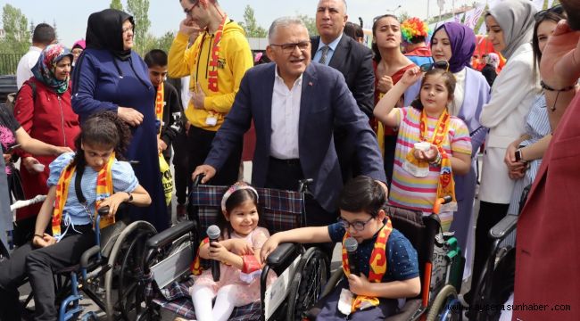 Başkan Büyükkılıç'tan engelsiz bir yaşam için özel projeler