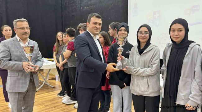 Başkan Özdoğan: "Gençlerimizin yanında olmaya devam edeceğiz"