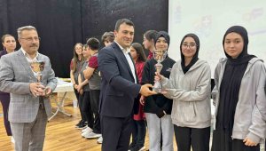 Başkan Özdoğan: "Gençlerimizin yanında olmaya devam edeceğiz"