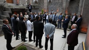 Başkan Palancıoğlu, referans projelerini meclis üyelerine anlattı