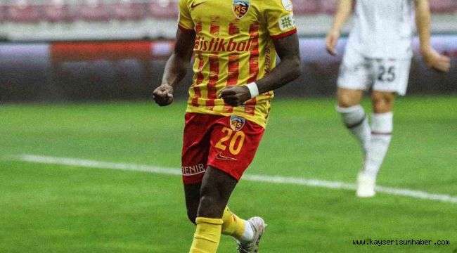 Carlos Mane ligdeki 3. golünü attı