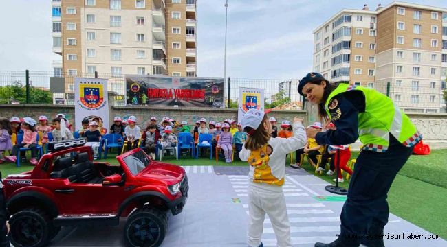 Jandarmadan öğrencilere trafik eğitimi