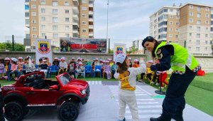 Jandarmadan öğrencilere trafik eğitimi